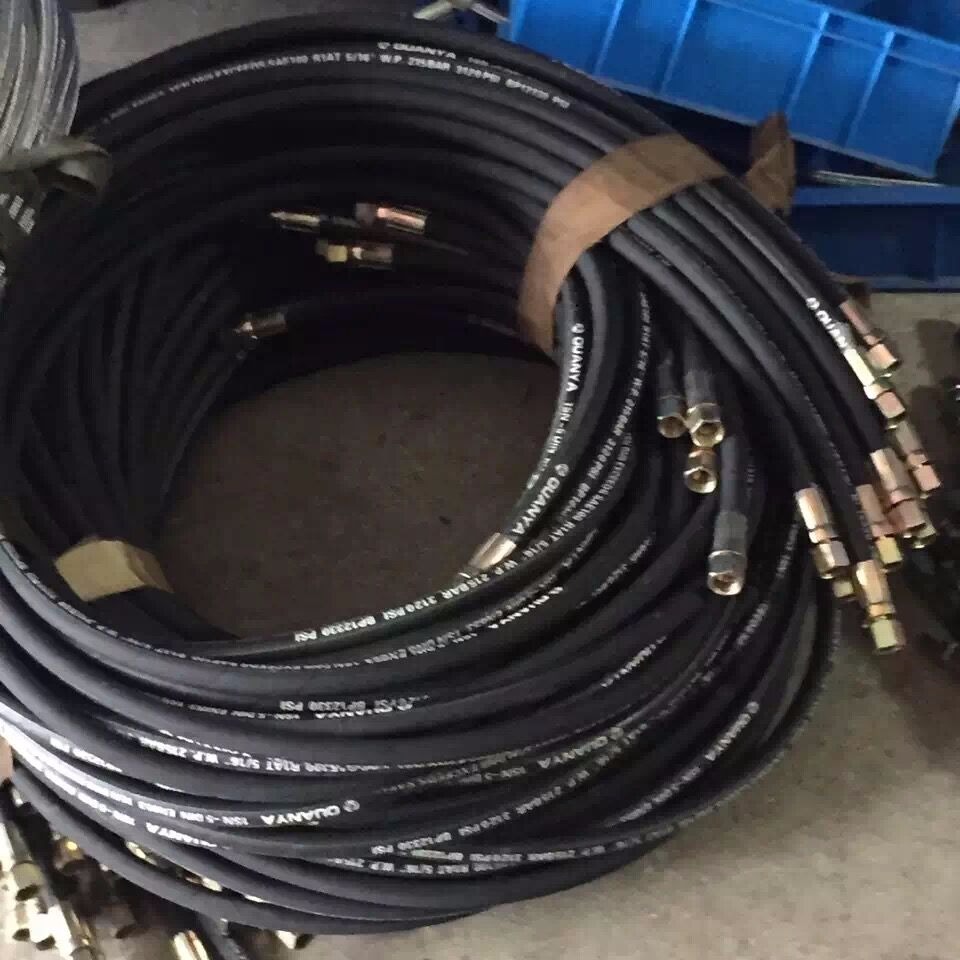 鋼絲高壓膠管在挖掘機中的應用